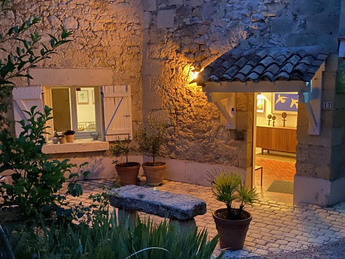 Le Prieure De Saint Pierre Bed & Breakfast Exterior photo